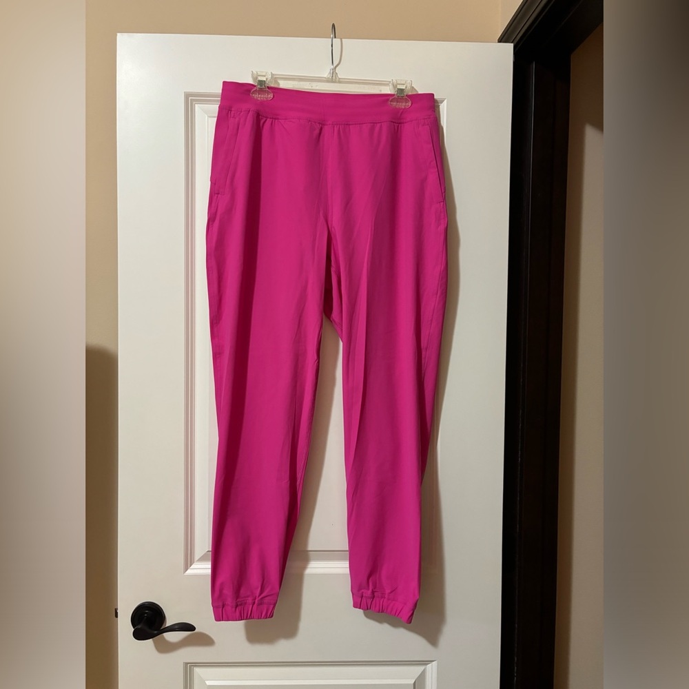 LULULEMON JOGGERS brand new, never worn. Sonic pink.